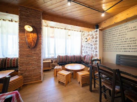 Vila Shen Maria Hotel Voskopoja Kültér fotó